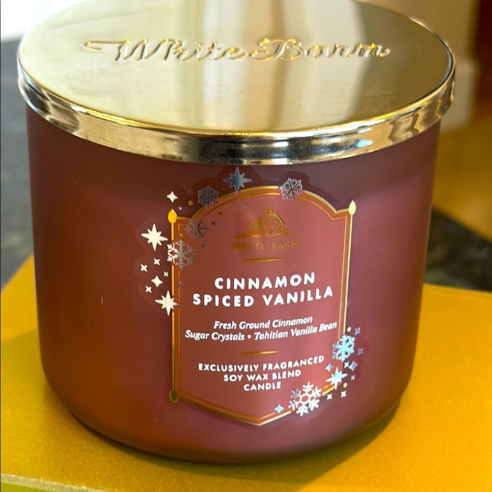 🔥BBW 3-WICKED CANDLE🔥CINNAMON SPICED VANILLA, WHITE BARN, SOY WAX BLEND NWT